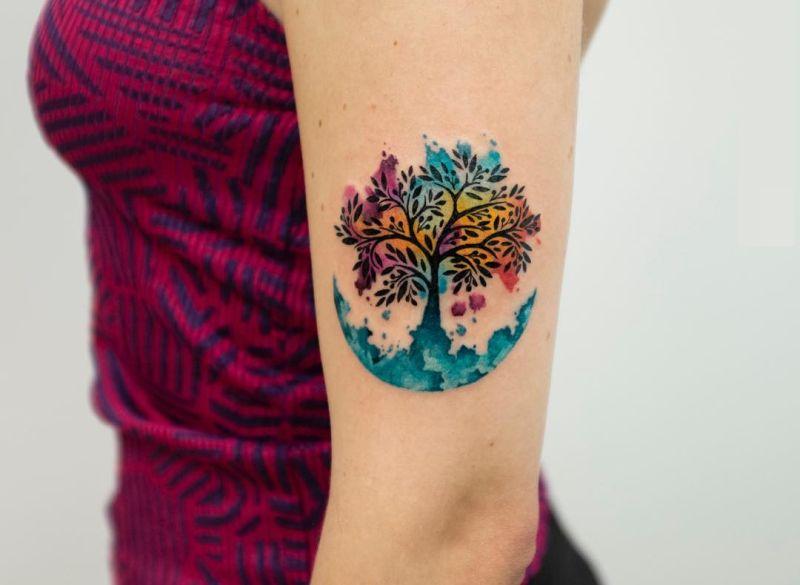 Graži gyvenimo medžio tatuiruotė ant rankos