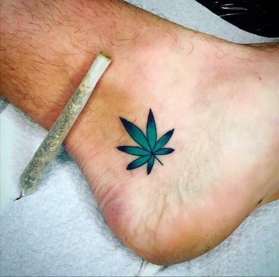 Татуировки с листом конопли марихуана не знаешь