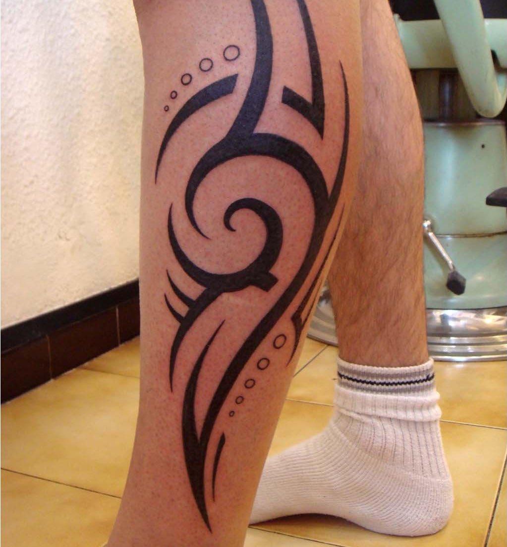 татуировки мужские на икре маленькая
