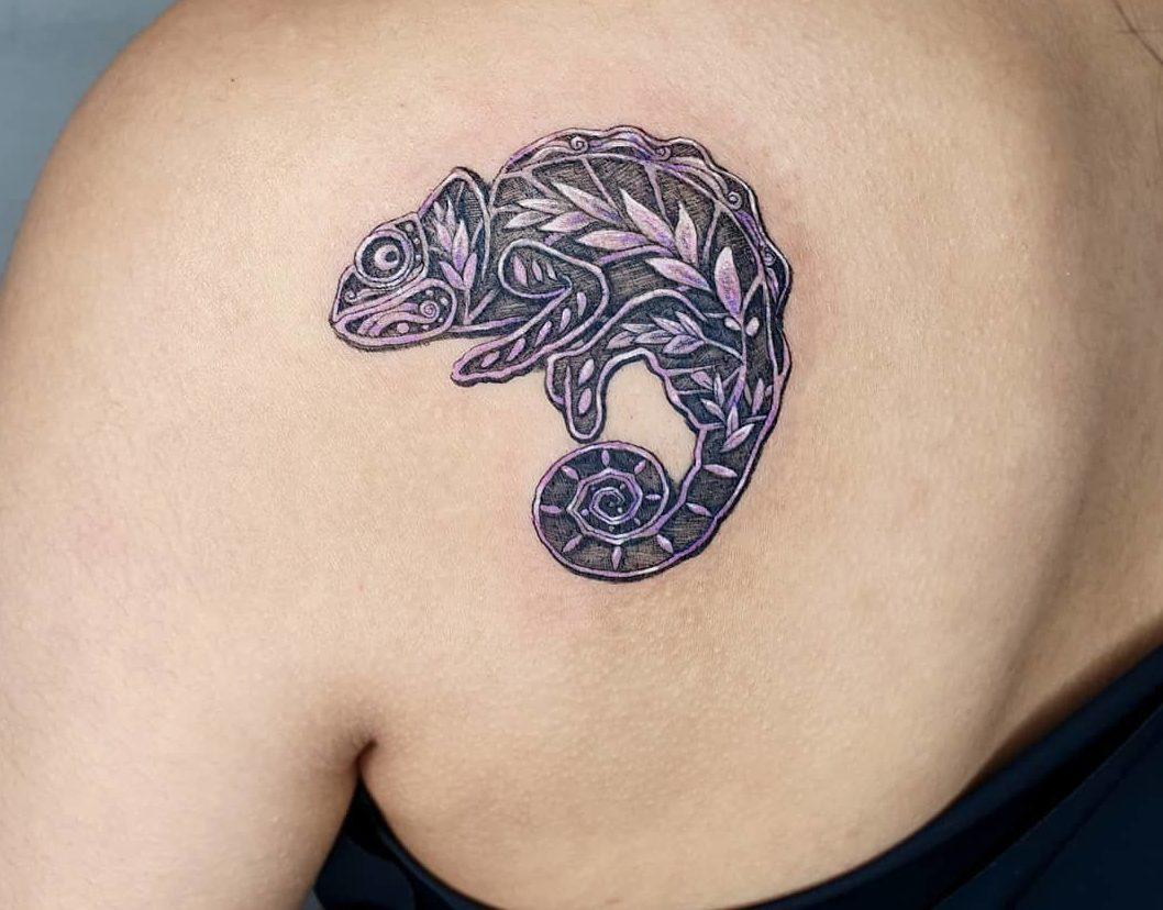 tattoo ntawm chameleon