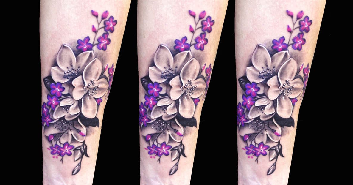 Татуировка цветок жасмина.