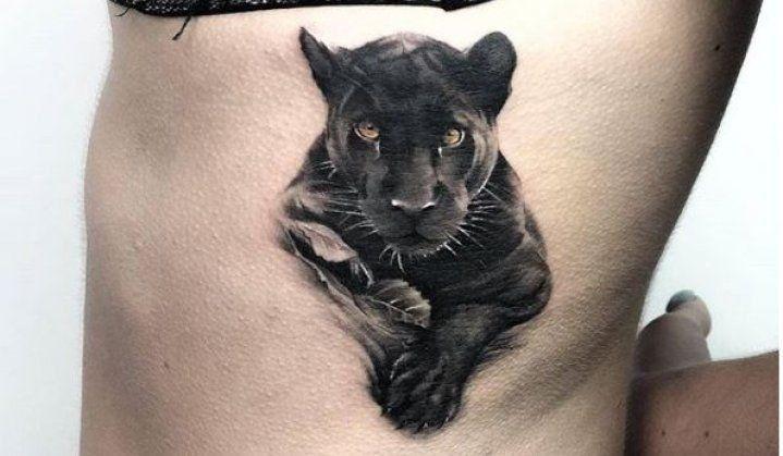 tatuazh realist puma në anën