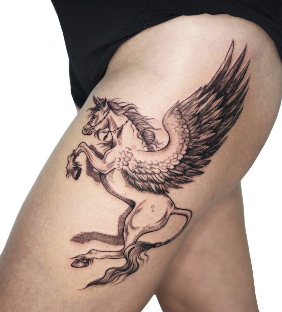 tattoo-pegasus-on-le. 