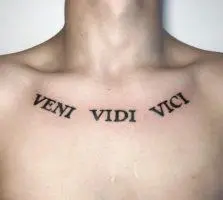 Verani Tattoo - Veni, vidi, vici é uma expressão em latim que significa em  português Vim, vi e venci. Nasceu a partir de uma carta em que o  imperador romano Júlio César