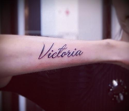 Татуировка с именем Виктория