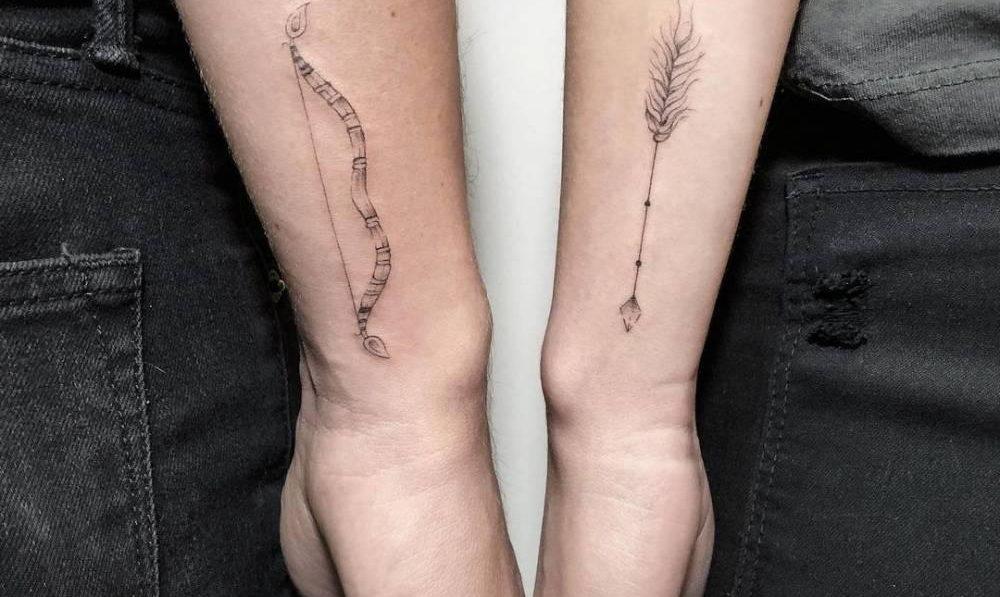 Lanko ir strėlės tatuiruotės pora