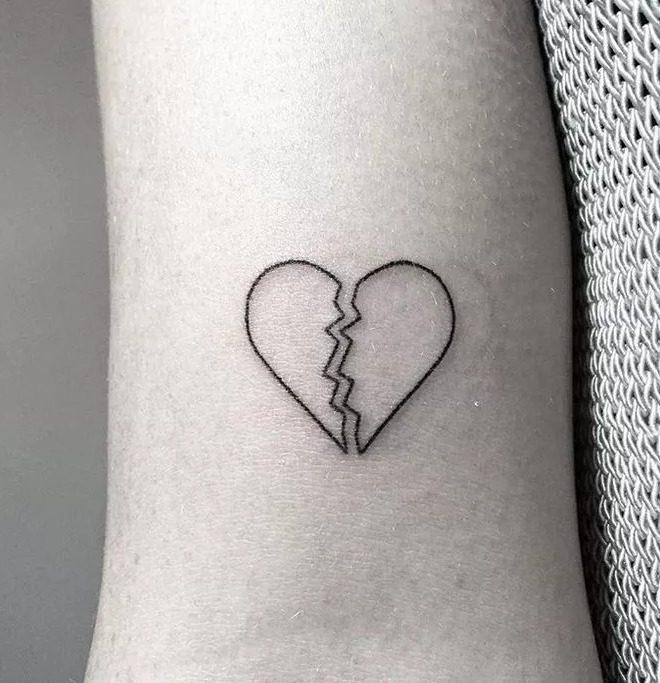 150 de tatuaje în formă de inimă: idei, design și semnificație