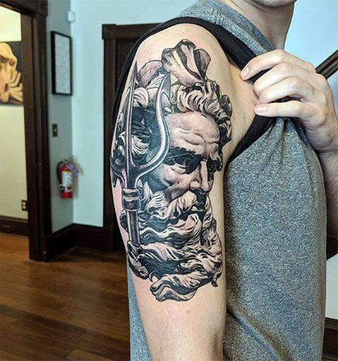 30 merijumala Poseidonin tatuointia (ja niiden merkitys)