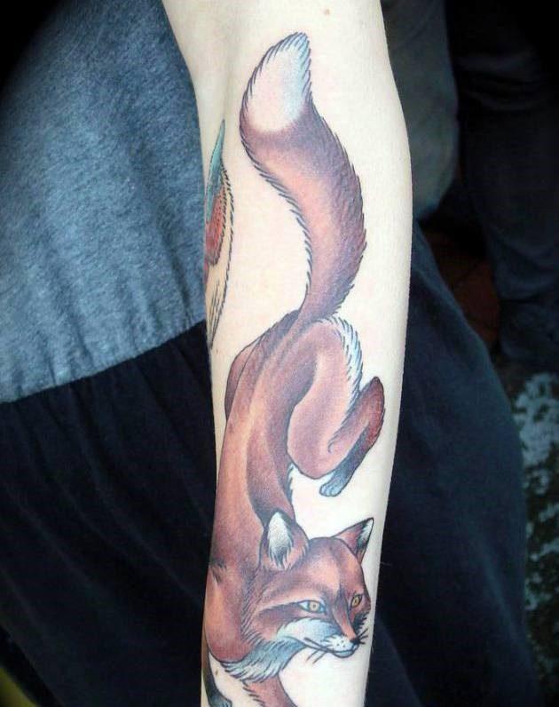 Li-tattoo tse 32 tse makatsang tsa fox - foto le moelelo