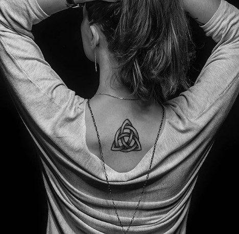 Drei dreieck tattoo bedeutung