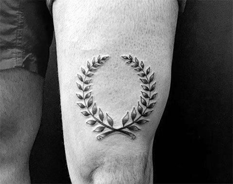 50 laurel wreath tattoos (and what they mean)