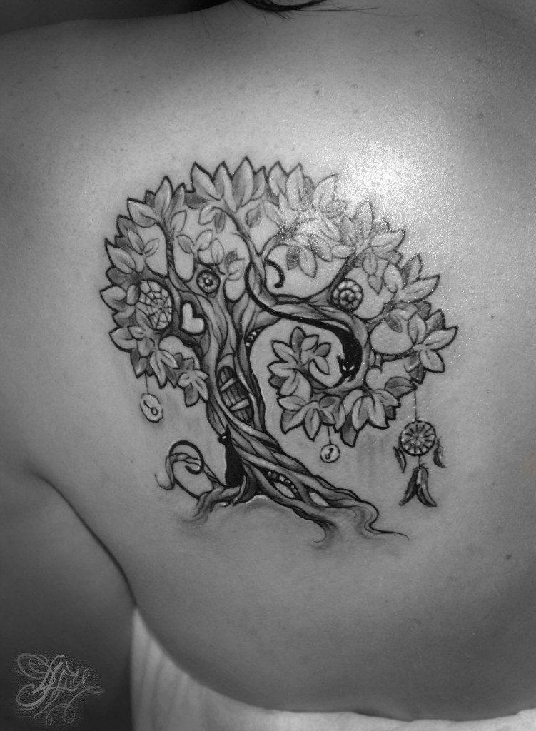 51 татуировка с корнем дерева (и что они означают)