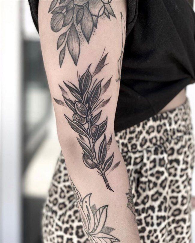 55 MALE tetovaže sa puno značenja za žene
