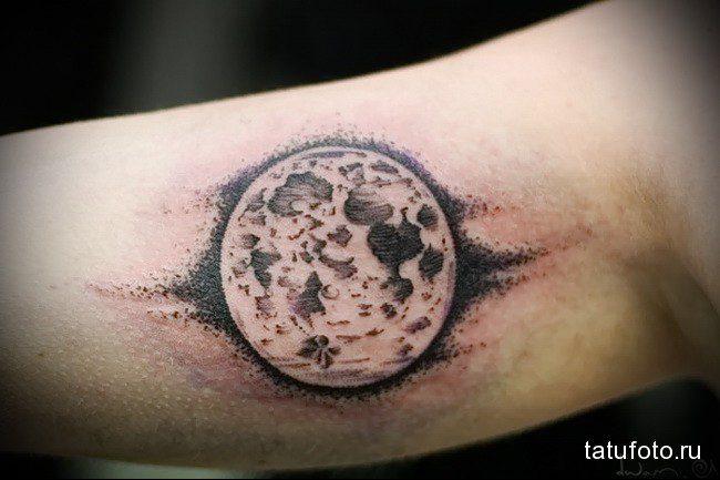 74 maanfase-tatoeages (en wat ze betekenen)