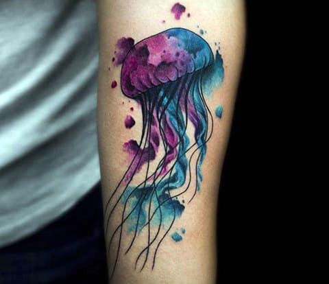 80 tatuaxes de medusas (e o que significan)
