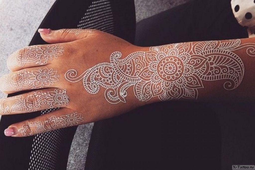 White tattoos: meaning and copy ideas