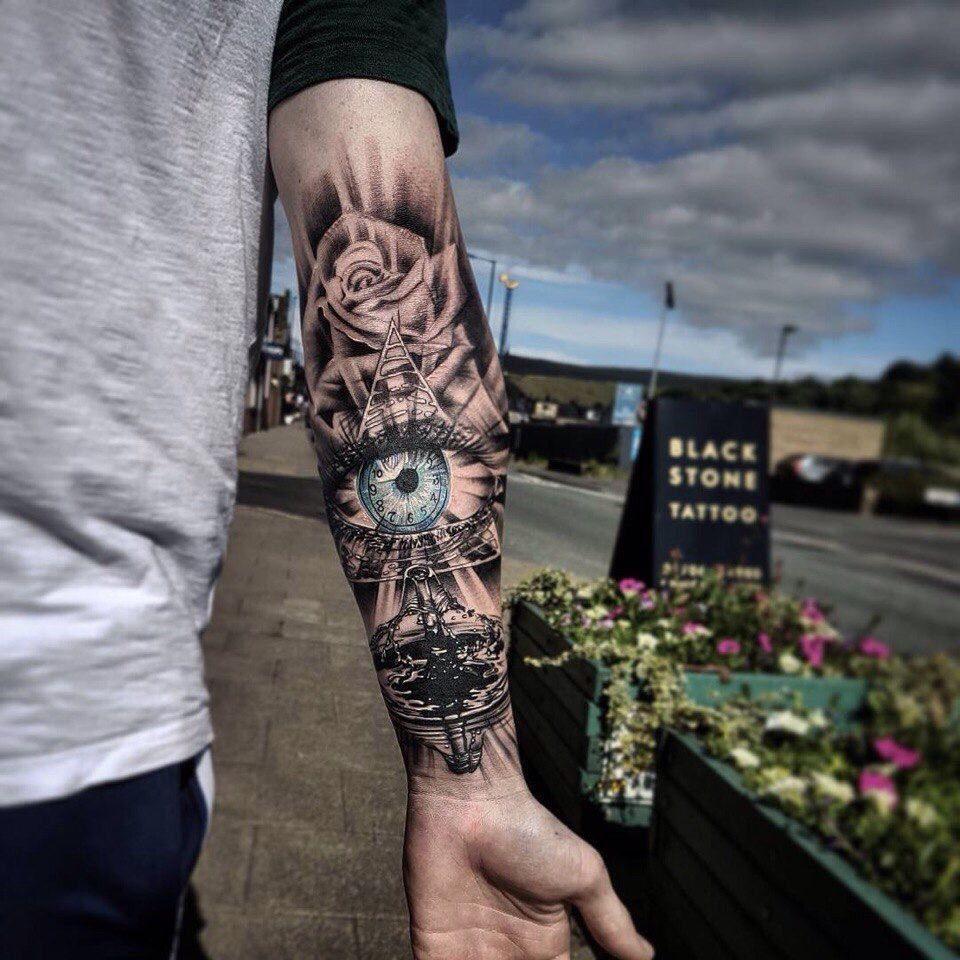 + mbi 200 fotografi të tatuazheve të krahëve për burra