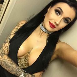 Cloe Raven