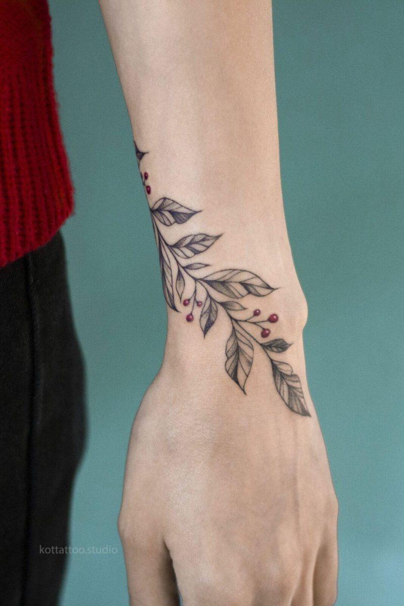 Virágos tetoválások nőknek, gyönyörű minták