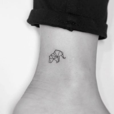 20 Cute Elephant Tattoo Designs with Meaning  Tatuajes de elefantes,  Tatuaje cabeza de elefante, Significado del tatuaje de elefante