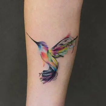 I-tattoo enhle ye-hummingbird: incazelo nesithombe