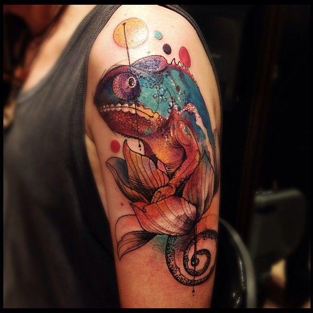 Красива татуировка на хамелеон - идеи и значение
