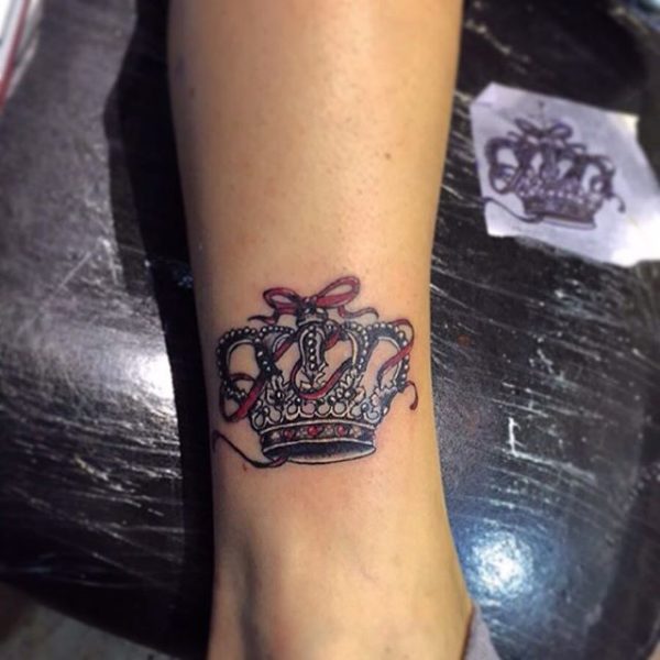 ▷ ЛУЧШИЕ изображения татуировок короны для женщин