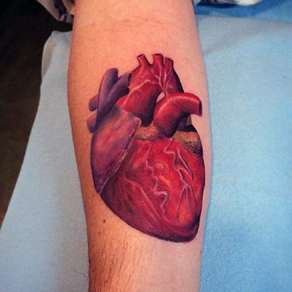 реалистичная анатомическая татуировка в форме сердца 61