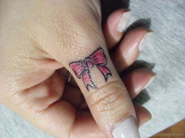 татуировка на пальце 159