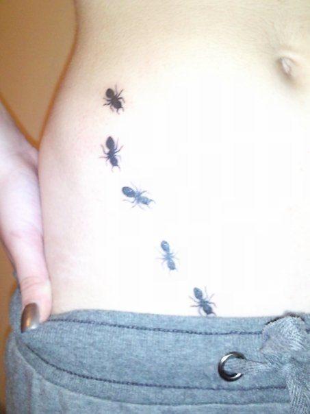 татуировка муравей 48