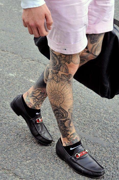 татуировка на ноге 361