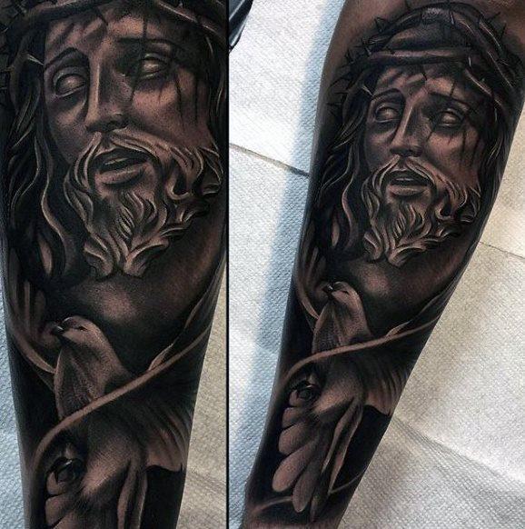 Иисус Христос татуировка 108