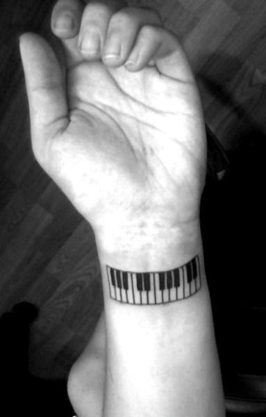 клавиатура пианино тату 97