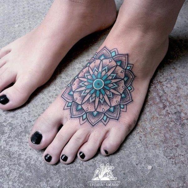 татуировка на ноге 154
