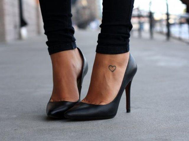 татуировка на ноге 236