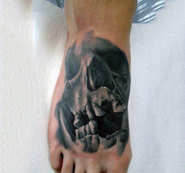 татуировка на ноге 438