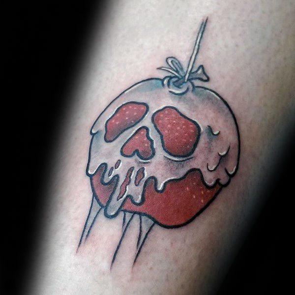 татуировка с яблоком 07