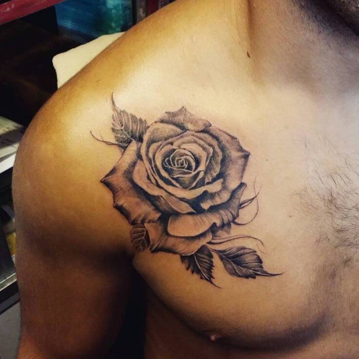 Тату розы на груди мужские