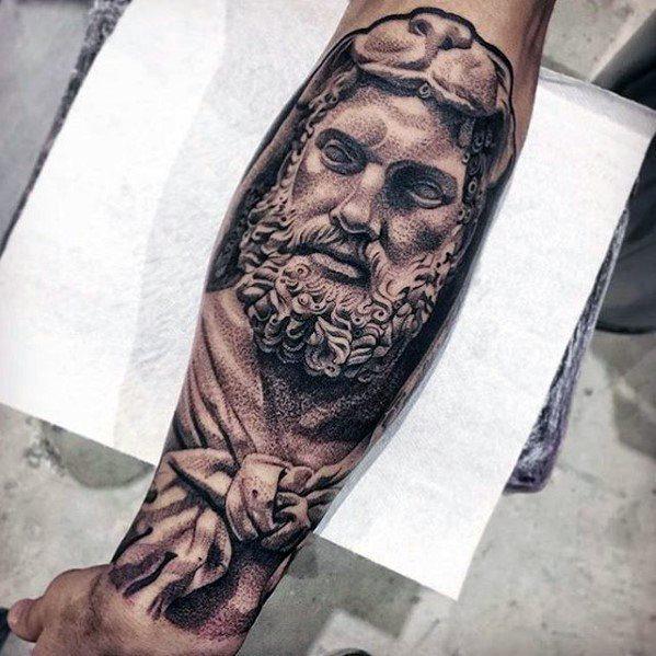 римская статуя тату 05