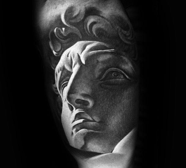 римская статуя тату 19