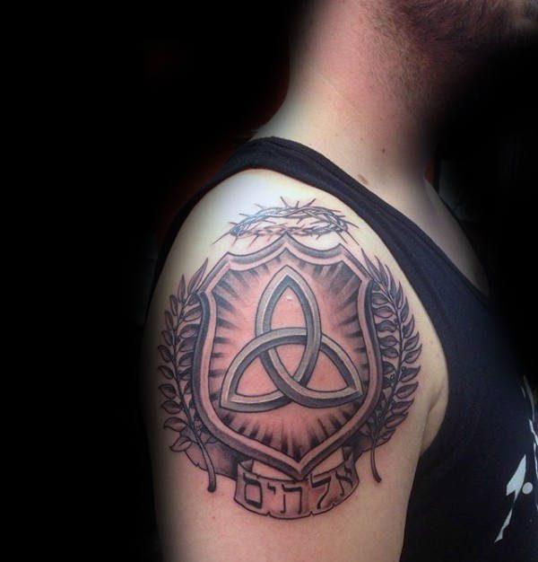 татуировка символ трикетра 45