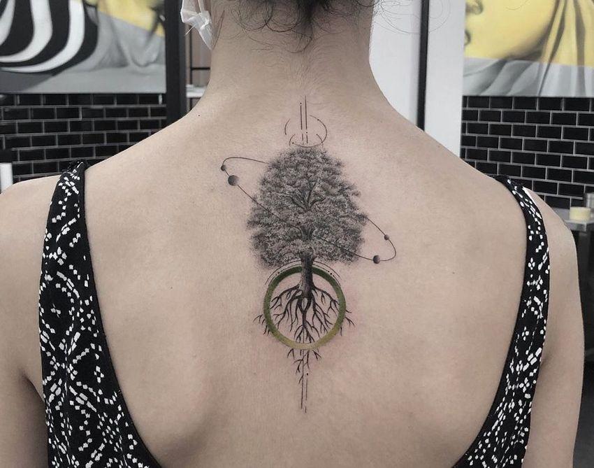 Tattooên Tree of Life (raman, sêwirandin û wate)
