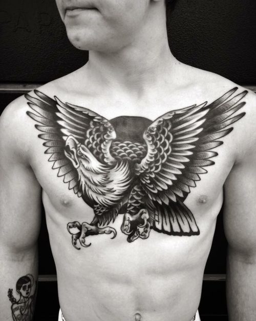Татуировки орла с невероятным рисунком и их большое значение