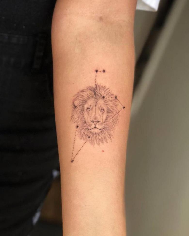 狮子座十二生肖纹身 - 意义和照片
