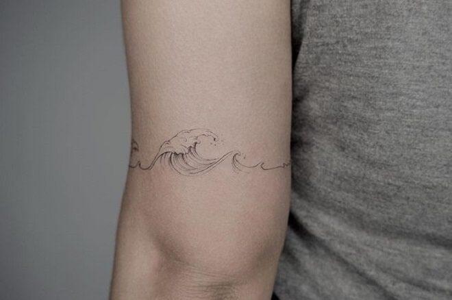 Wave tetování: význam a fotografie, které vás budou inspirovat