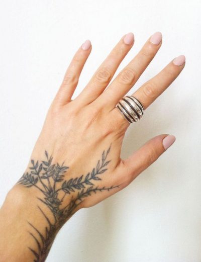 Значение тату на руке: лучший дизайн 2021 года