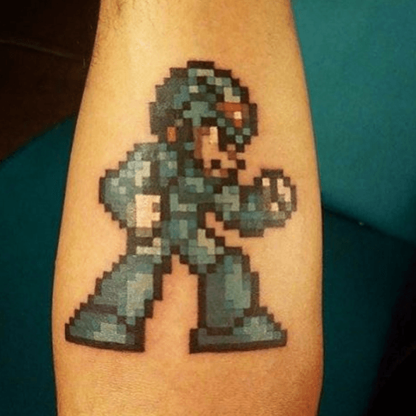 Пиксельная татуировка: ретро-игры на коже