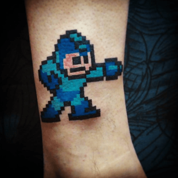 Пиксельная татуировка: ретро-игры на коже