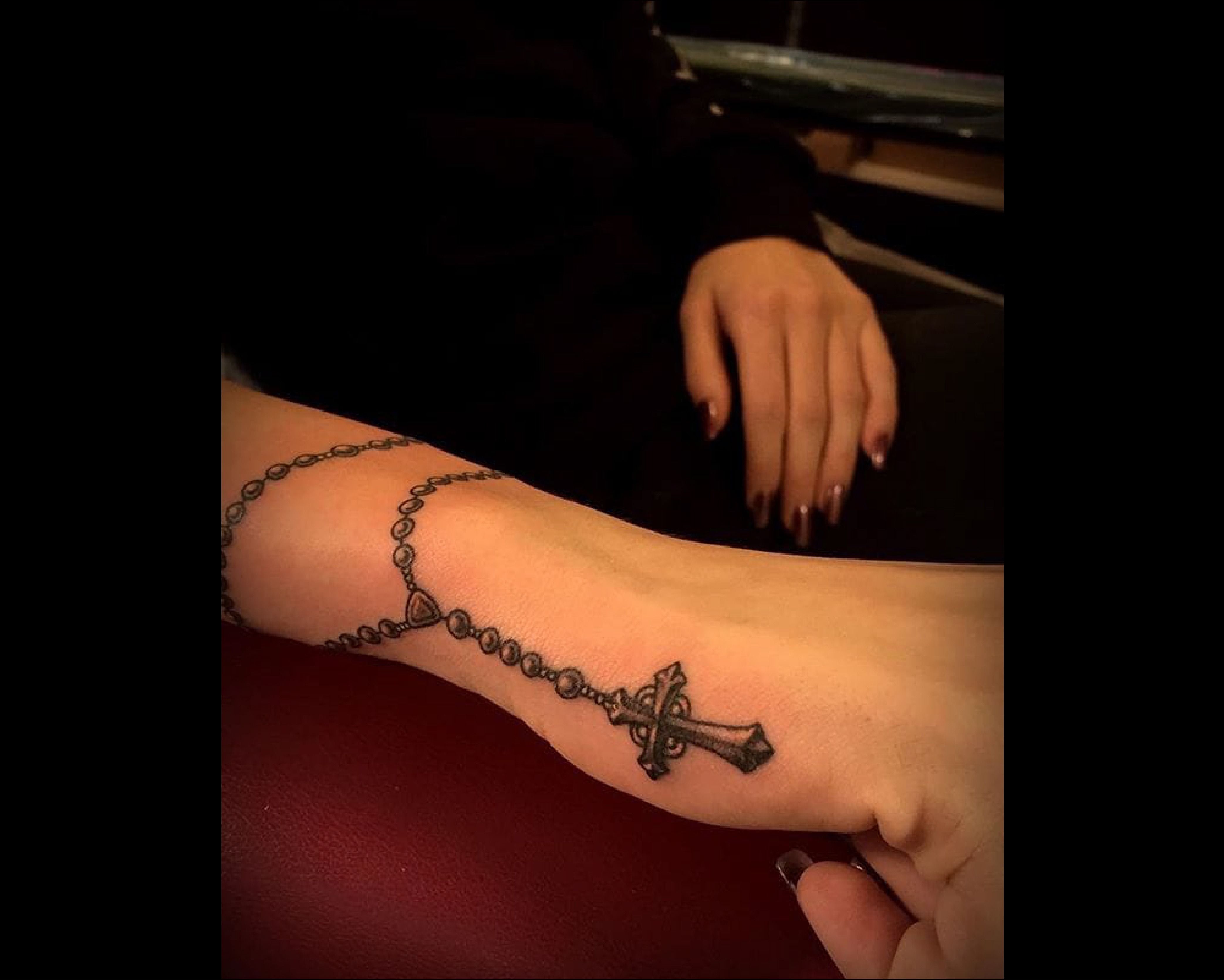 Татуировка четки: подписанная вера