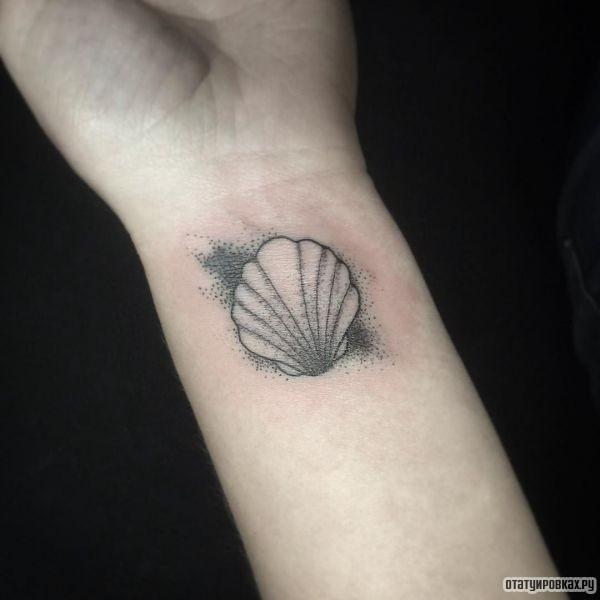 Shell tattoo